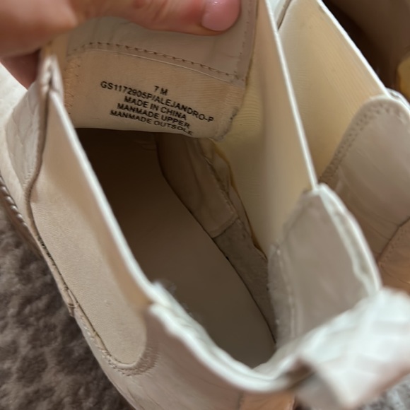 MIA Alejandro 7M white ankle platform booties - Picture 6 of 6